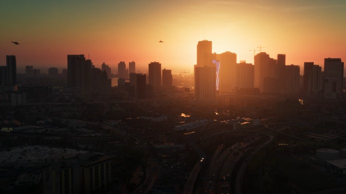 Grand Theft Auto 6 está se tornando o jogo mais absurdamente detalhado já feito. Da física dos correntões de ouro ao olhar trocado entre os protagonistas, o orçamento bilionário da Rockstar aparece em cada frame. O extended look na Netflix deixou os fãs sem fôlego com o realismo impressionante e o núcleo emocional da história de Jason e Lucia.

Mas a análise da Eurogamer traz um ponto essencial: se a Rockstar pode gastar bilhões em um mundo tão rico, pode também permitir que os trabalhadores que o construíram formem um sindicato. O jogo celebra os underdogs, mas os verdadeiros underdogs são os desenvolvedores por trás da obra-prima. Leitura obrigatória para quem ama GTA e se importa com quem faz o jogo.