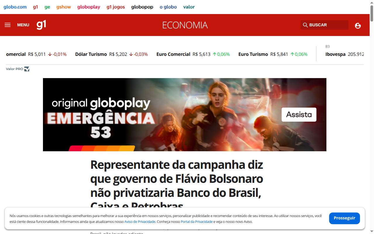 Em uma tentativa de última hora de conquistar o eleitorado trabalhador antes do segundo turno, um representante da campanha de Flávio Bolsonaro garantiu que um eventual governo Bolsonaro não privatizaria o Banco do Brasil, a Caixa Econômica Federal nem a Petrobras. A promessa rompe com o legado do ministro da Economia de Jair Bolsonaro, Paulo Guedes, que chegou a defender vender o banco logo e entregou a Petrobras ao setor privado em seus planos.

Adolfo Sachsida, ex-ministro de Minas e Energia e agora integrante da equipe de campanha, afirmou ainda que o governo preservaria programas sociais como o Bolsa Família e o BPC, reduziria o número de ministérios dos atuais 39 e atacaria os supersalários, dizendo respeitar o servidor público enquanto critica salários acima de R$ 200 mil por mês.

Para analistas, a guinada tem cara de conveniência eleitoral: a mesma equipe econômica liberal que passou anos defendendo privatizações agora promete proteger estatais só quando as pesquisas exigem. A pergunta que fica é se essa defesa repentina do patrimônio público é real ou apenas uma máscara para uma agenda de extrema-direita que segue querendo encolher o Estado.