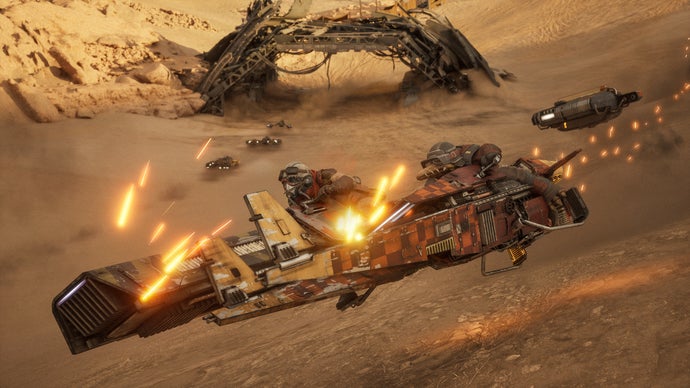Star Wars: Galactic Racer prova que uma galáxia muito, muito distante ainda sabe surpreender. A Fuse Games revelou que a série documental Drive to Survive, da Netflix, foi uma inspiração central desde o começo, buscando a mesma mistura de velocidade alucinante nas pistas e rivalidades quentes fora delas.

Essa ideia vive no paddock, onde o jogador circula pelos boxes, fica cara a cara com personagens de Star Wars e respira entre uma corrida e outra. É o equilíbrio que impede o ritmo intenso de cansar, e a crítica respondeu com nota 88 no Metacritic para a versão de PS5.

O primeiro jogo de corrida de Star Wars em mais de duas décadas já está disponível para PC, PlayStation e Xbox, e também chega por streaming pelo serviço Luna, da Amazon. Vale conferir como um nicho pode renascer quando é feito com cuidado em vez de planilhas de lucro.