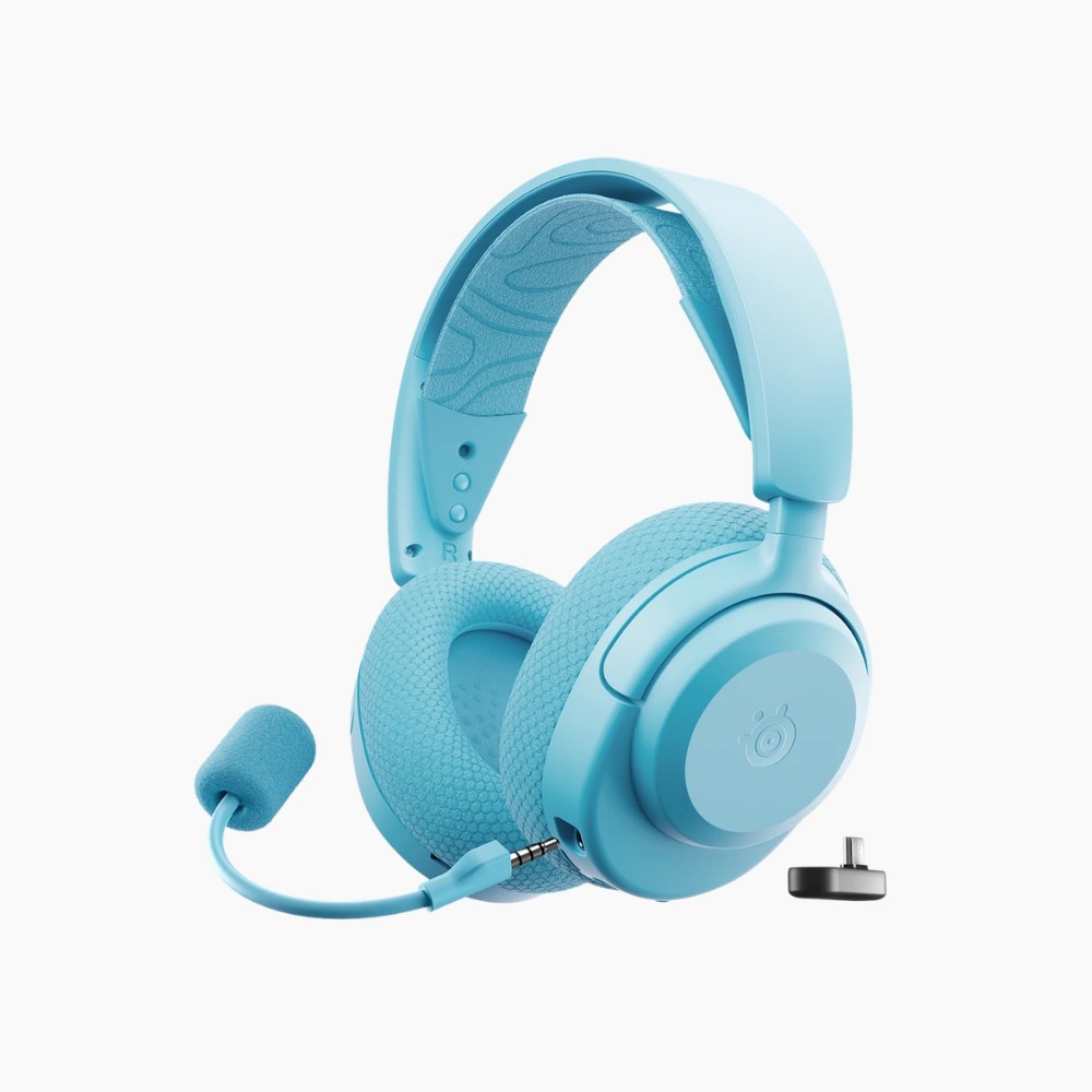 Se você procura um headset gamer sem fio que não pese na cabeça, o SteelSeries Arctis Nova 3P está saindo por apenas US$ 59,99, um desconto de 45% sobre o preço normal de US$ 109,99. A oferta na Woot traz a versão ciano de um dos headsets mais confortáveis do mercado.

Ele funciona com PC, Mac, PlayStation, Nintendo Switch e Switch 2, além de Android e iOS, com Bluetooth e dongle USB-C de 2,4GHz de baixa latência. Com até 40 horas de bateria e carga rápida de 15 minutos que garante nove horas de jogo, essa é a desculpa perfeita para turbinar seu setup.