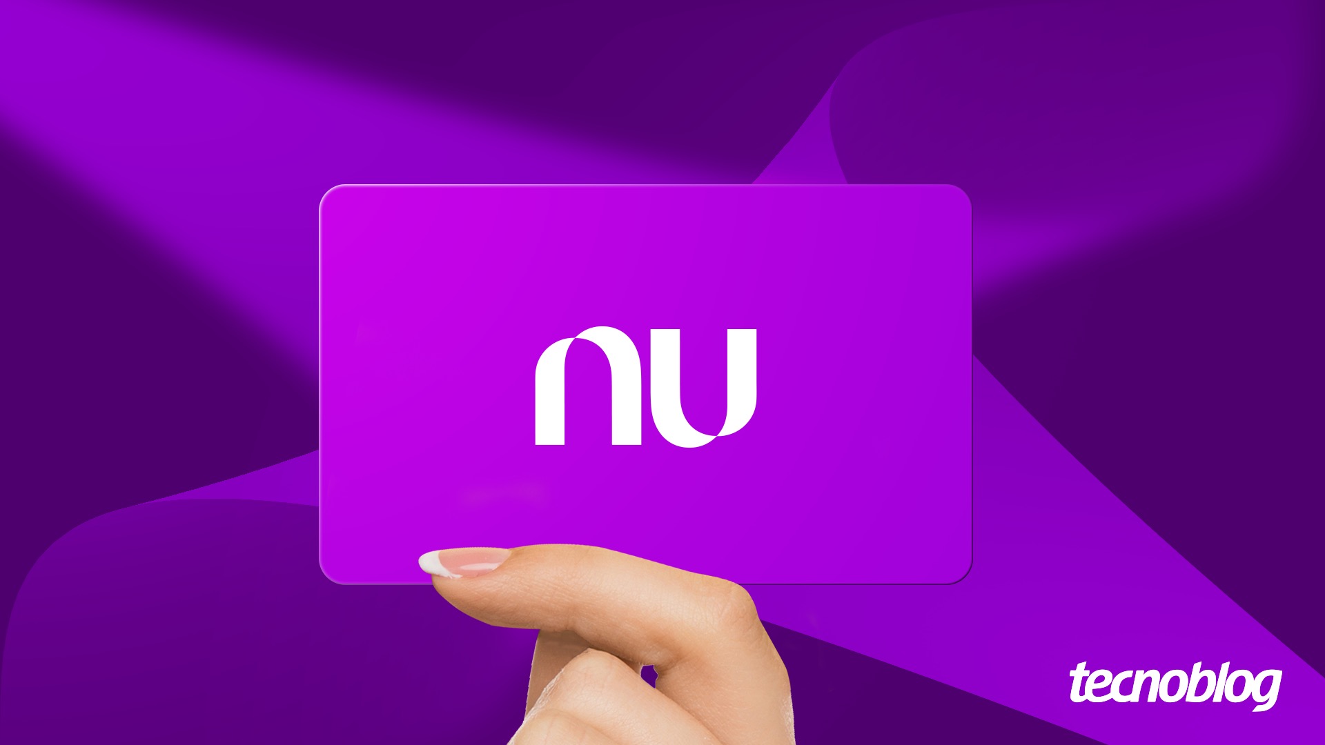 O Nubank acaba de transformar o seu programa gratuito de benefícios em algo muito mais agressivo. O NuCoin agora funciona em cinco níveis, e a cada R$ 100 gastos no cartão Roxinho o cliente acumula números da sorte para sorteios semanais, mensais e trimestrais, com o primeiro prêmio de fim de trimestre chegando a R$ 500 mil em 30 de setembro pela Loteria Federal.

Subir de nível destrava vantagens de verdade: cupons exclusivos renovados todo mês com Shopee, Spotify, Uber e O Boticario, além de uma Caixinha Turbo que rende 115% do CDI no nível quatro. O nível cinco abre as portas para ingressos e experiências no Nubank Parque, incluindo os shows realizados no antigo Allianz Parque, em São Paulo.

O banco afirma que o redesenho nasceu de entrevistas com os próprios clientes e de uma análise de mercado, e que nada muda nos benefícios já consolidados do Croma e do Ultravioleta. Com uma base endereçável de 144 milhões de adultos no Brasil, é o Nubank apostando que gamificação e recompensa, e não tarifas mais altas, são o caminho para manter o Roxinho em todas as carteiras.