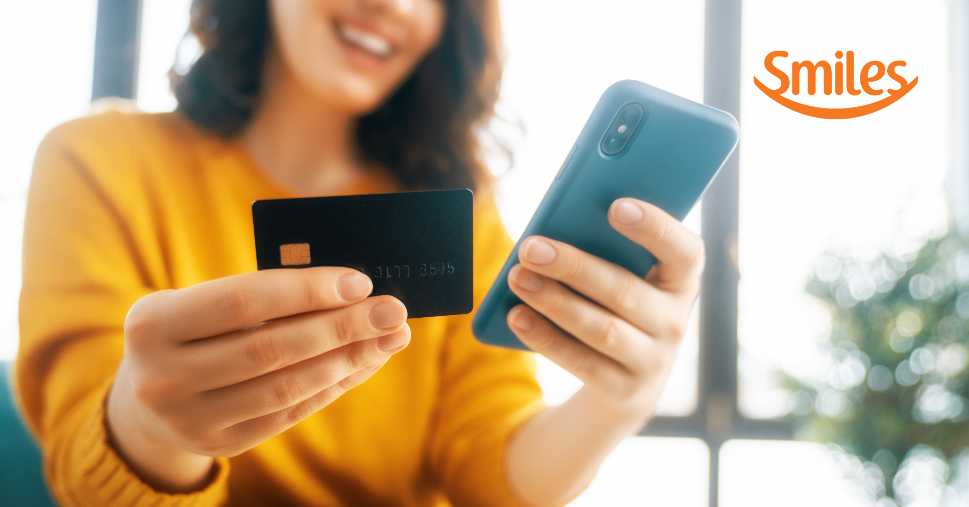 O Shopping Smiles acaba de lançar uma campanha por tempo limitado que pode turbinar de vez o seu saldo de milhas em um único fim de semana. Até domingo, às 23h59, lojas parceiras selecionadas oferecem até 26 milhas por real gasto, e assinantes do Clube Smiles destravam os maiores multiplicadores.

A Polishop lidera com até 24,5 milhas por real para clientes do Clube, seguida por Portal das Malas, Renner, Camicado e Top Store. No resgate com milhas há até 30% de desconto, somando valor nas duas pontas da oferta.

Para participar é simples: mantenha a assinatura do Clube Smiles ativa, acesse o site da campanha, escolha um produto e finalize a compra. Cada item mostra exatamente quantas milhas você acumula antes de comprar, deixando a conta clara desde o início.