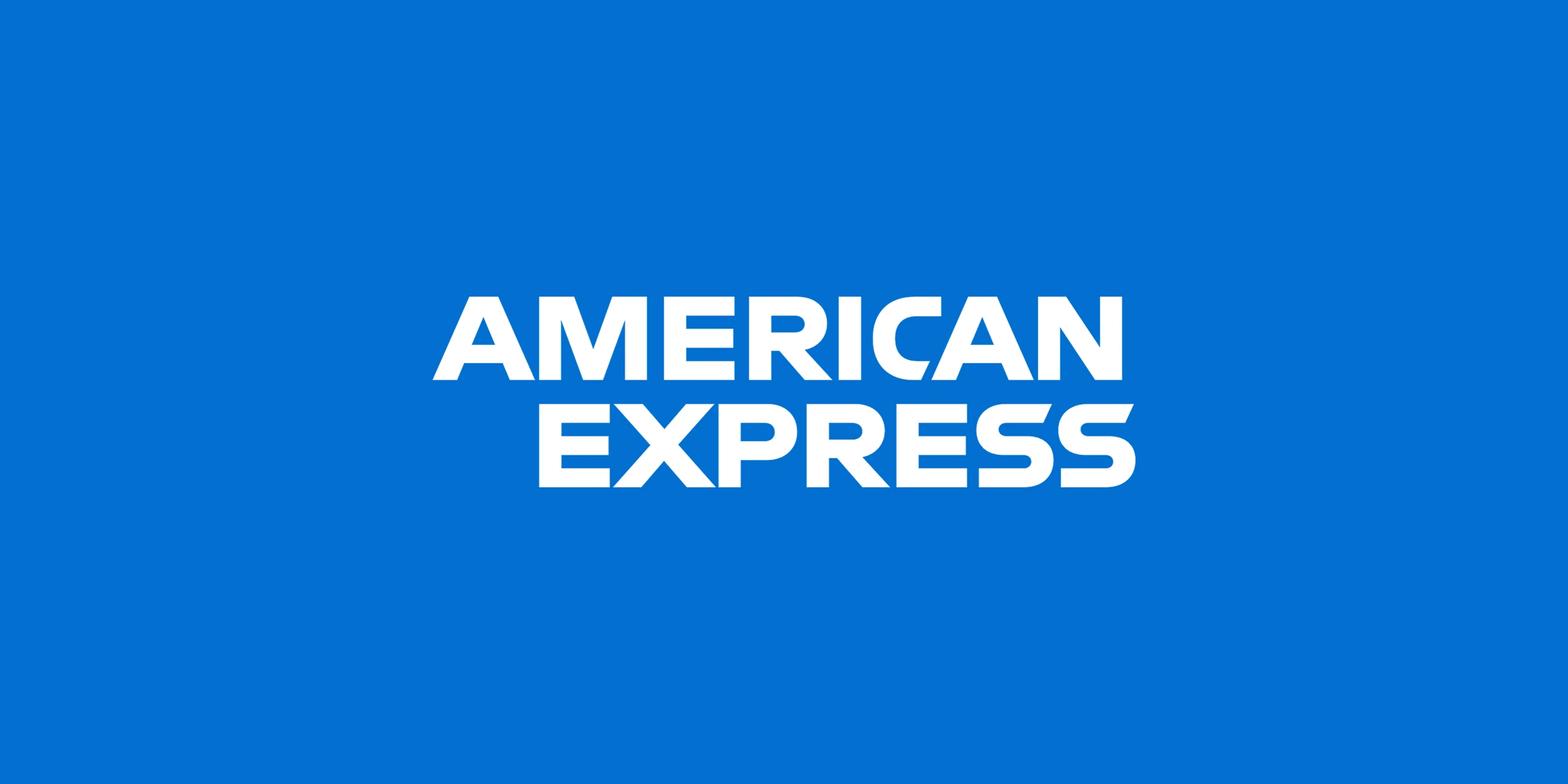 A American Express acaba de inaugurar o seu mais novo The Centurion Lounge no Aeroporto de Amsterdã Schiphol, localizado entre os píeres E e F, na área internacional destinada aos voos fora do Espaço Schengen. Com cerca de 557 m², o espaço é a 33ª unidade da rede mundial e funciona diariamente das 6h às 21h30.

O projeto tem forte inspiração holandesa, com janelas do piso ao teto que inundam o ambiente de luz natural, bufê com pratos sazonais da culinária holandesa e europeia, bar completo com cervejas e coquetéis e o Blue Roast Coffee Bar, com cafés de origem local preparados por baristas. Wi-Fi de alta velocidade, tomadas e conexões USB, cabines para chamadas e banheiros privativos completam a experiência.

O acesso segue as regras da rede The Centurion Lounge para clientes com cartões American Express elegíveis, e as condições variam conforme o país de emissão do cartão. Como a sala fica na área não-Schengen, só passageiros de voos ou conexões internacionais fora do Espaço Schengen conseguem chegar até lá. Para quem planeja viagens internacionais e quer lidar melhor com câmbio e gastos no exterior, serviços como Nomad e Wise valem a atenção.
