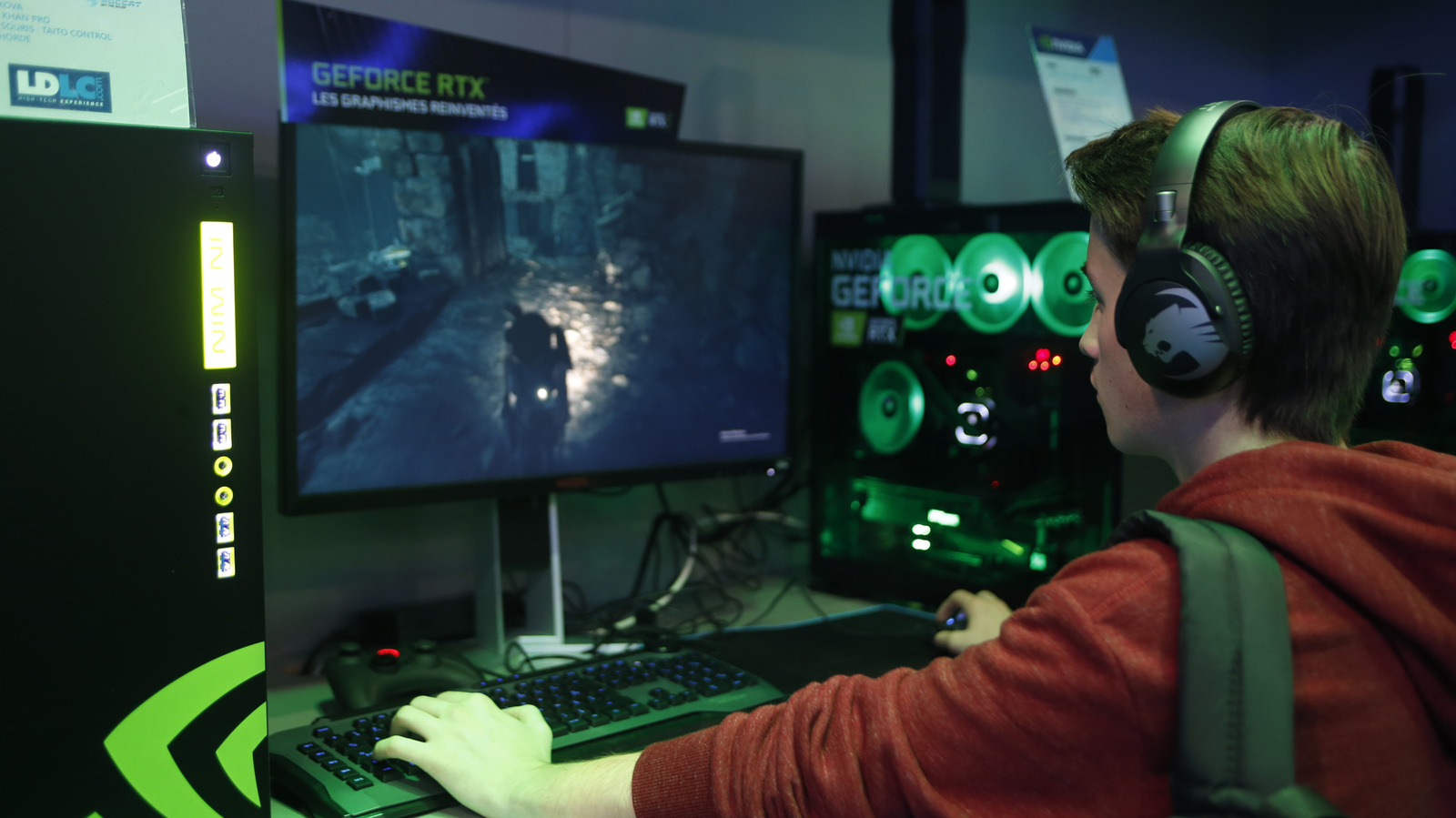 Com os preços das GPUs em alta e os ciclos de upgrade cada vez mais longos, jogar fora uma placa de vídeo antiga é desperdiçar dinheiro e silício. Uma RTX 3060 usada ainda pode valer bastante, e até uma GTX 1060 de dez anos tem uma segunda vida pela frente.

Você pode transformar a placa reserva em acelerador para servidor de mídia com NVENC ou AMF no Plex e no Jellyfin, montar um PC para a sala com jogos indie e emulação, ou desafogar captura e codificação de vídeo. Ela também serve para cargas locais de IA, monitores extras ou como backup se a GPU principal falhar.

O caminho mais inteligente é vender, reaproveitar ou reciclar de forma responsável em vez de alimentar o lixo eletrônico. Num mercado marcado por preços inflados de hardware e pressão constante por upgrades, estender a vida do seu equipamento é prática e também um recado contra o consumismo descartável.
