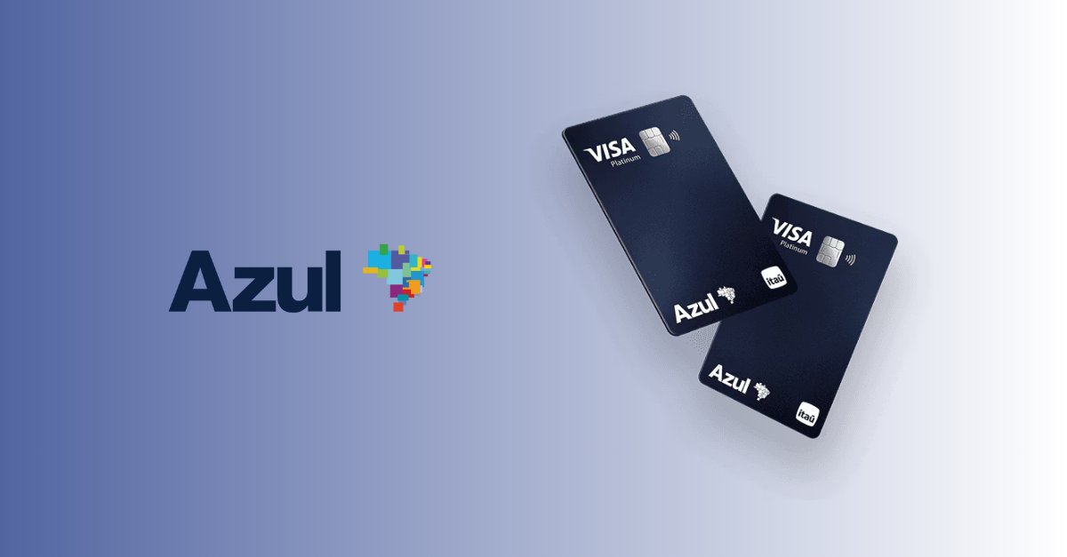 O Itaú e a Azul subiram a aposta no acúmulo de milhas. Quem solicitar o Azul Itaú Platinum e cumprir a meta de gastos de R$ 4.000 por fatura nas três primeiras faturas recebe 16.000 pontos bônus, além de tudo o que o cartão já pontua no dia a dia.

A pontuação padrão já é acima da média do mercado: 2,2 pontos por dólar nas compras gerais e 2,6 pontos por dólar nas compras na Azul, chegando a 2,6 e 3,9 pontos por dólar para assinantes do Clube Azul. Na prática, o cartão supera a faixa de 2 a 2,5 pontos por dólar oferecida por muitos cartões de alta renda, e sem depender de transferências bonificadas.

A anuidade de R$ 798 tem isenção progressiva: 50 por cento para faturas acima de R$ 2 mil e 100 por cento acima de R$ 4 mil. Entre os benefícios estão 10 por cento de desconto em passagens Azul, parcelamento em até 12 vezes sem juros, duas bagagens grátis em voos domésticos e internacionais para EUA ou Europa, nível Safira no Azul Fidelidade e dois acessos ao Espaço Azul por ano. Para quem também gasta em dólar, combinar o cartão com uma conta global como a Nomad, usando o código TWUSX2GB7T, ajuda a segurar o custo de conversão.