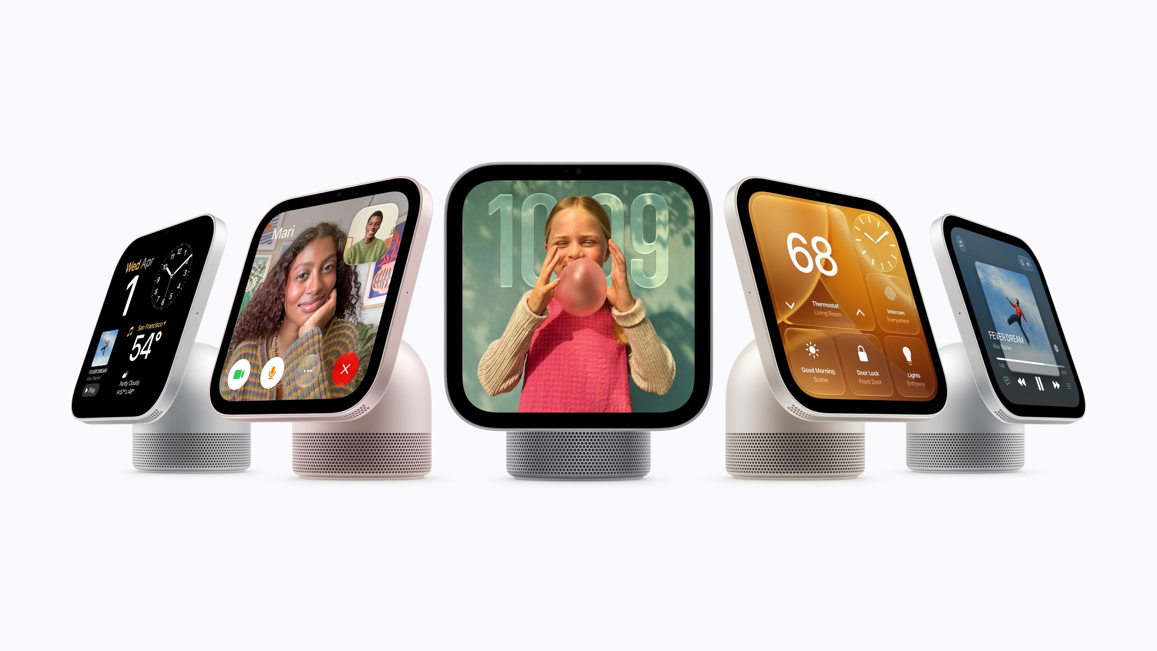 A Apple acaba de revelar o HomeView, uma tela inteligente de 7 polegadas com IA a partir de US$ 299, que roda uma nova versão da Siri e promete comandar toda a casa conectada. Ele controla campainhas, termostatos, fechaduras e outros aparelhos, podendo ser instalado na parede ou apoiado sobre uma mesa.

O reconhecimento facial personaliza a tela para cada morador, adaptando o conteúdo exibido a cada pessoa. As vendas começam em 13 de novembro nos Estados Unidos, Austrália, Canadá, Índia, Nova Zelândia, Reino Unido, Singapura e África do Sul.

O Brasil ficou de fora da primeira fase, e a União Europeia também não recebe o produto porque a Siri com IA segue indisponível por lá. O anúncio veio acompanhado de atualizações do HomePod e da Apple TV e de uma nova linha de acessórios para casa inteligente, numa ofensiva contra Amazon e Google.