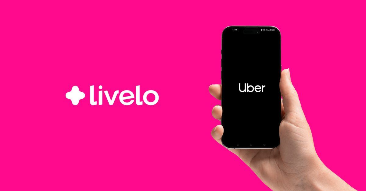 A Livelo transformou cada corrida de Uber em uma máquina de pontos. Em comemoração ao mês do Clube, o programa está dobrando os pontos em todas as corridas para quem assina ao mesmo tempo o Uber One e o Clube Livelo, sem carência, ou seja, até quem acabou de assinar já entra na promoção.

A janela é curta e generosa: são quatro dias de campanha, das 14h do dia 15 até sexta-feira, dia 18, acumulando pontos extras em cada viagem feita enquanto a assinatura estiver ativa.

E tem mais uma camada nessa oferta. Com o cupom QUERODESCONTO, novos assinantes garantem doze mensalidades de 24,90 reais no plano Classic Flex, somando 14.000 pontos ao longo do ano e derrubando o custo por mil pontos para cerca de 21 reais. Pagando com cartão Elo, ainda entram 500 pontos extras, e a oferta do plano anual segue disponível até 22 de setembro.