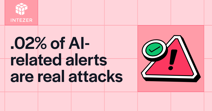 Um novo estudo da Intezer analisou 16,9 milhões de alertas de centros de operações de segurança (SOC) e descobriu que os alertas relacionados à IA estão explodindo, crescendo 685% entre fevereiro e junho de 2026. Mas aqui está o choque: 94,1% desses alertas são puro ruído, 5,8% representam riscos reais de segurança e apenas 0,02% são ataques reais.

A verdadeira ameaça não são agentes de IA lançando ataques, mas o uso inseguro de ferramentas de IA: desenvolvedores desativando prompts de permissão, agentes abrindo túneis reversos e funcionários concedendo acesso OAuth a aplicativos de IA de terceiros. A enxurrada de falsos positivos está enterrando as exposições genuínas, e os SOCs precisam se adaptar ajustando detecções legadas e isolando ferramentas de IA. Esta é a nova realidade da IA nas empresas.