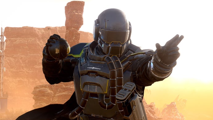 A Arrowhead Game Studios está trocando o GameGuard do Helldivers 2 pelo Easy Anti-Cheat e admitiu que a proteção anterior não era tão eficaz quanto poderia ser. O estúdio afirma que o Easy Anti-Cheat é um padrão da indústria usado em mais de 200 jogos e deve proteger melhor o jogo justo e a Guerra Galáctica.

A mudança traz um período de transição complicado para modders: alguns mods, especialmente os que afetam outros jogadores ou criam vantagens injustas, podem parar de funcionar. A Arrowhead diz que ainda valoriza mods cosméticos e que não alteram a jogabilidade, e pede que jogadores reportem mods não maliciosos bloqueados pelo novo sistema.

Em uma indústria em que a pressão por lucro muitas vezes atropela a confiança da comunidade e o bem-estar dos desenvolvedores, essa correção pública lembra que jogos como serviço precisam de responsabilidade, não apenas de discurso corporativo.