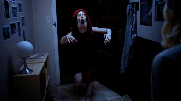 A semana de Halloween traz uma mistura de horror e fazenda aconchegante na mais recente rodada do que estamos jogando do Eurogamer. O destaque fica para Tenebris Somnia, uma aventura de terror retrô que mistura sequências live-action com terror 8-bit, embora as primeiras impressões sugiram que a jogabilidade não acompanha totalmente seus visuais assustadores.

Enquanto isso, Moonlight Peaks oferece um simulador de fazenda sobrenatural onde você faz amizade com a Morte e constrói um lar assombrado, e um retorno a Amnesia: The Dark Descent prova que o clássico de 2010 ainda se sustenta como um marco dos jogos de terror. É um lembrete de que sustos indie inventivos e clássicos que definiram o gênero ainda podem nos surpreender.