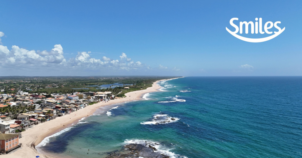 Quer viajar gastando menos? Uma seleção mostra cinco resgates de voos domésticos a partir de 8.900 milhas Smiles por trecho. As rotas incluem São Paulo–Rio de Janeiro, Brasília–Salvador e Curitiba–São Paulo, com taxas a partir de R$ 33,44.

Essas opções mostram como as milhas podem render escapadas rápidas pelo Brasil. O guia também indica alertas de viagem que acompanham as melhores disponibilidades para você garantir o resgate sem perder horas pesquisando.