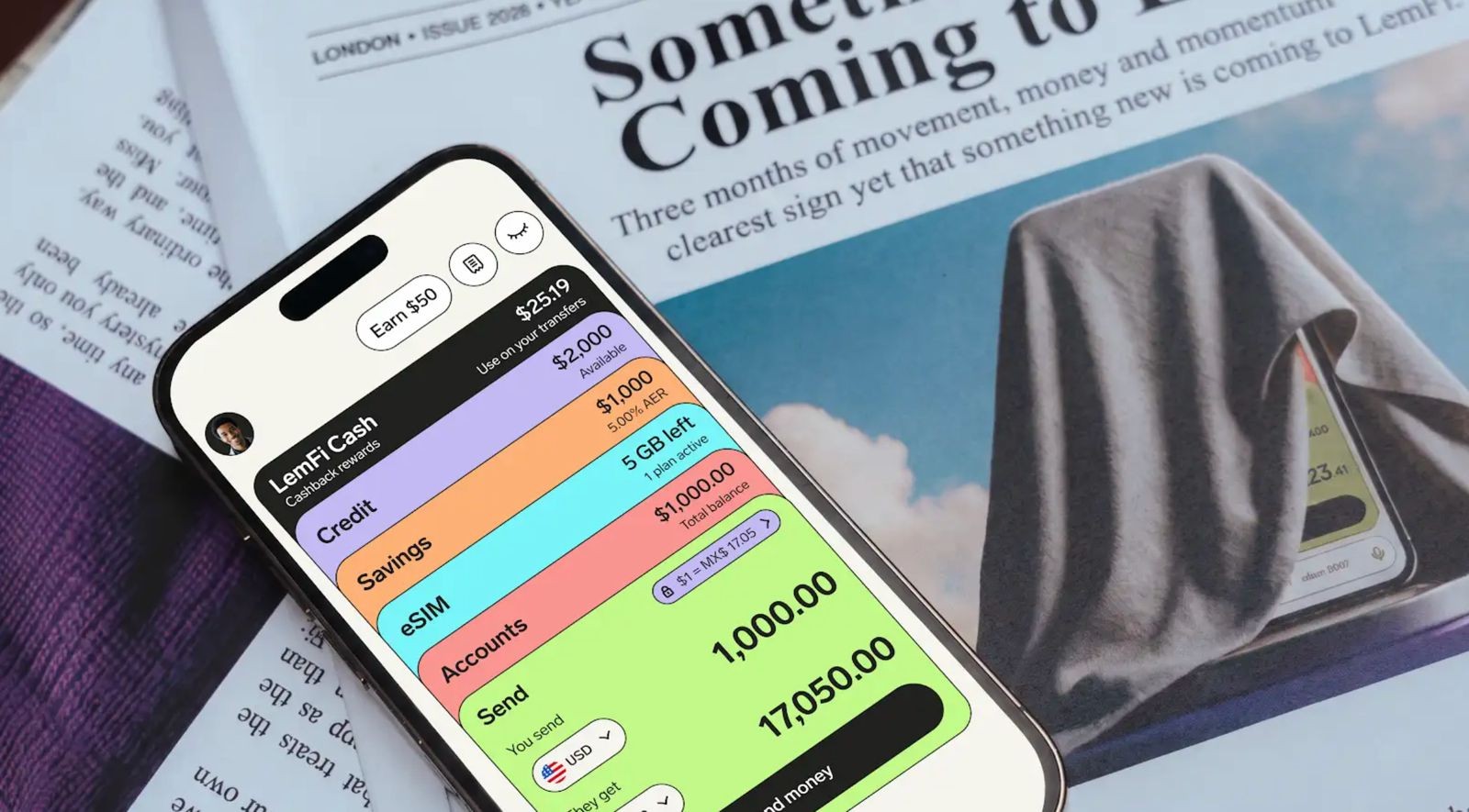 A LemFi acaba de elevar o nível para brasileiros que vivem no exterior. A plataforma fintech agora permite enviar dinheiro ao Brasil via Pix sem tarifa de transferência, facilitando mais do que nunca o apoio a familiares e amigos que ficaram aqui.

Mas não para por aí. A LemFi está ampliando seu portfólio com contas de poupança que oferecem até 5% ao ano no Reino Unido, uma linha de crédito rotativa com cartão virtual compatível com Apple Pay e Google Pay, e um serviço de eSIM para dados móveis em mais de 150 países. É um kit financeiro completo para uma vida global.

Com um aplicativo reconstruído para acesso descomplicado, a LemFi transforma o desafio de administrar dinheiro entre países em algo simples. Seja para enviar recursos, poupar ou ficar conectado, essa é uma virada de jogo para a diáspora brasileira.