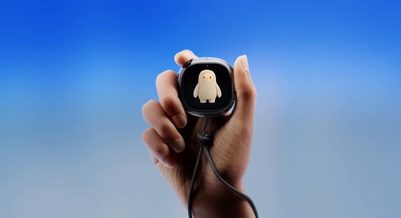 A Meta encerrou o Meta Connect 2026 com uma surpresa: o Muse Charm, um dispositivo do tamanho de um chaveiro criado para dar ao agente de IA pessoal Muse uma presença física sempre à mão. A empresa afirma ter condensado toda a experiência Muse, incluindo voz em tempo real e tecnologia de avatar, em algo que cabe no bolso.

Um sensor de impressão digital na lateral permite iniciar a conversa com o aparelho, e a Meta planeja deixá-lo pronto para envio a tempo das festas de fim de ano. O anúncio acontece depois de wearables de IA como o Humane AI Pin fracassarem, então a expectativa é se a Meta conseguirá tornar a IA de bolso realmente útil.