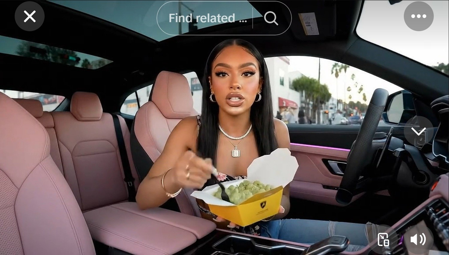 Avatares de IA estão transformando as redes sociais em um negócio automatizado e lucrativo, com influenciadores falsos hiper-realistas que vendem produtos, dão conselhos e acumulam seguidores no TikTok, YouTube e Instagram. Os produtores monetizam com visualizações, comissões em marketplaces, divulgação de produtos digitais e até a venda de perfis com alto engajamento para campanhas políticas.

Especialistas alertam que essas personas sintéticas exploram medo, curiosidade e esperança, espalhando desinformação sobre saúde e conteúdos de baixa qualidade gerados por IA em escala industrial. Como a detecção se torna quase impossível em telas pequenas, pesquisadores pedem sinalização obrigatória e destacada para conteúdos de IA e moderação mais rígida das plataformas.