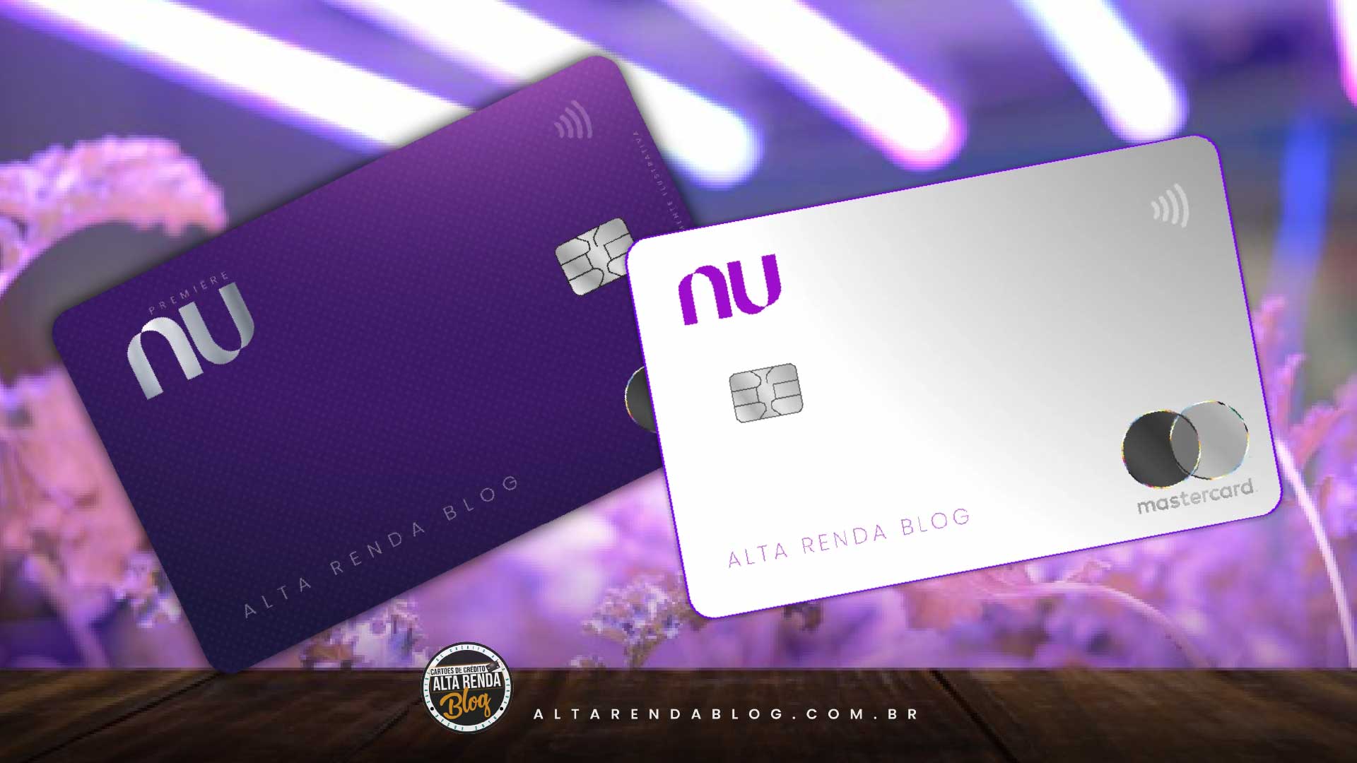 O Nubank voltou a liberar convites para o Ultravioleta Mastercard Black com 1 ano de anuidade grátis para clientes selecionados. A oferta aparece direto no app e garante acesso a cashback automático, pontos que não expiram, salas VIP, cartão de metal e muito mais sem pagar R$ 89 por mês no primeiro ano.

Além do upgrade bem-vindo, quem está sendo contemplado também relata aumento de limite e benefícios completos, como Priority Pass, eSIM internacional com 10GB grátis e IOF zero em compras no exterior. Se o banner ainda não apareceu para você, vale conversar com o chat do banco e perguntar sobre a disponibilidade.

Para quem vai viajar ou gastar em dólar, vale turbinar o planejamento com uma conta global. A Nomad é uma ótima opção para conta em dólar e gastos em viagens, e a Wise resolve conversões e transferências internacionais com câmbio justo. Use o código TWUSX2GB7T na Nomad e aproveite benefícios extras.