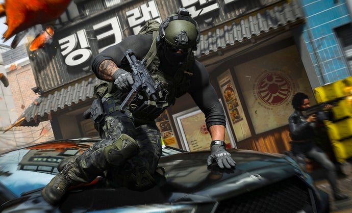 O beta de Call of Duty: Modern Warfare 4 chegou e a comunidade já está em guerra—por causa do movimento. Jogadores estão criticando o slide-spam, pulos sem limite e um ritmo tão acelerado que transforma cada partida em um caos de movimentos estilosos. O recado do beta é claro: o público queria mais velocidade, mas não tanta.

A Infinity Ward já está ajustando o dano das armas após reclamações sobre o Time to Kill curto, e uma playlist dedicada a mapas pequenos deixou os fãs preocupados com a variedade no lançamento. Com estreia marcada para 23 de outubro no PC, PS5, Xbox Series X/S e Switch 2, a grande dúvida é se a desenvolvedora vai equilibrar a velocidade sem perder a alma clássica de COD.

Ame ou odeie, este já é o beta mais comentado de Call of Duty nos últimos anos.