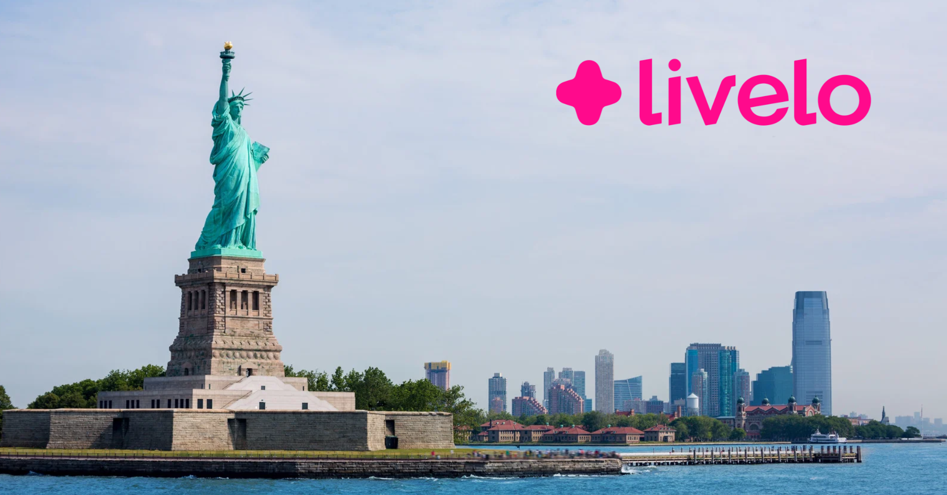 A Livelo abriu uma janela curta e bem generosa com até 20% de desconto no resgate de passagens para Nova York, e ela fecha amanhã. A oferta vale para voos com destino aos aeroportos JFK e Newark e funciona tanto na emissão só com pontos quanto na modalidade pontos mais dinheiro.

As regras importam: a campanha é exclusiva para assinantes do Clube Livelo, não precisa de cupom e as taxas não entram no desconto. A disponibilidade de assentos continua mandando no que você consegue emitir, então correr faz toda a diferença.

Se a viagem internacional está nos planos, vale combinar o resgate com uma conta multimoeda para segurar os gastos lá fora. O Nomad oferece conta em dólar para viagens internacionais e você pode usar o código TWUSX2GB7T no cadastro, enquanto o Wise é uma opção forte para conversão de moeda e transferências.