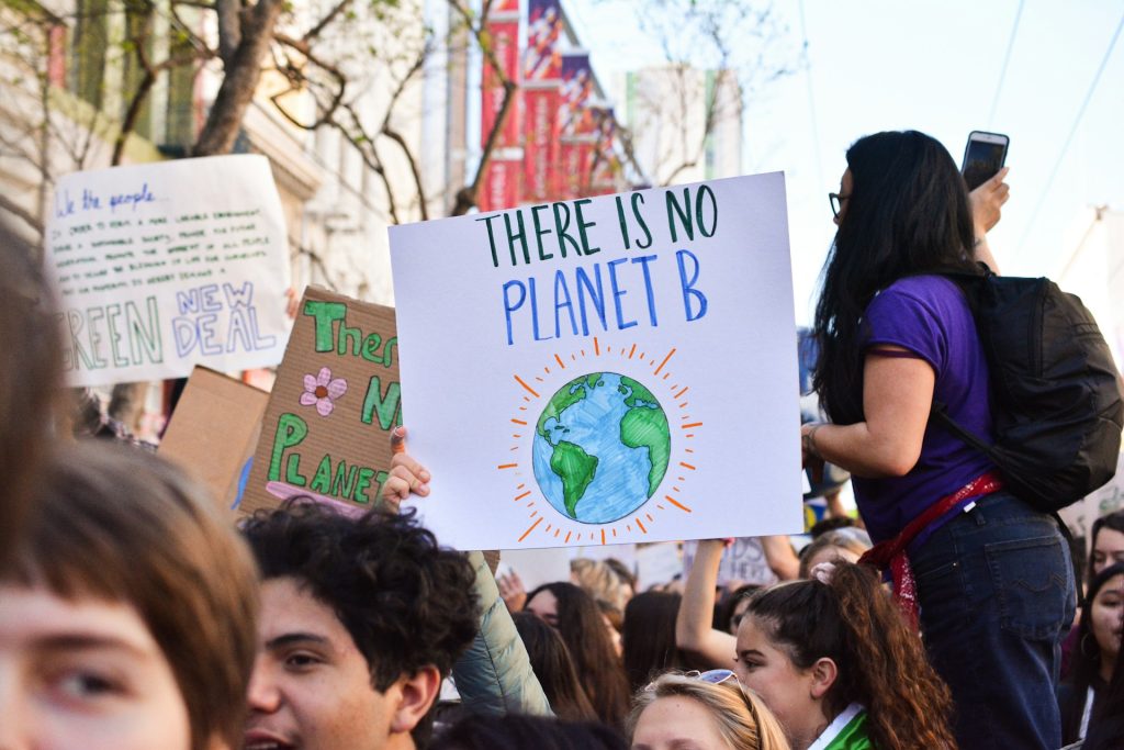 A Comissão Mista de Orçamento aprovou a abertura de R$ 330 milhões em créditos adicionais para o enfrentamento de desastres climáticos. A maior parte dos recursos vai para famílias atingidas pelas fortes chuvas no Sul e Sudeste e pela estiagem no Norte e Nordeste.

Cerca de 5 milhões de pessoas em 1.240 municípios foram afetadas, e 203 mil estão deslocadas. A relatora cobrou planejamento diante da recorrência de eventos extremos — emergência não pode virar rotina. É hora de agir com prevenção e justiça climática.