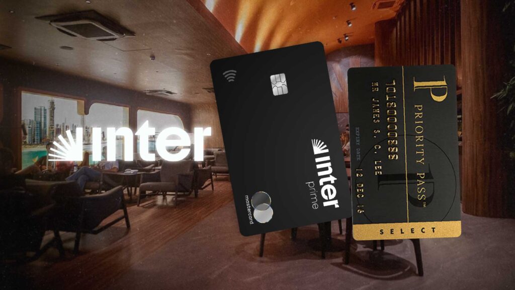 Ótima notícia para quem viaja: o Banco Inter está elevando os benefícios premium com o Priority Pass, liberando acesso a mais de 1.500 salas VIP ao redor do mundo. Enquanto vários bancos estão apertando as regras de acesso a lounges, o Inter segue no caminho oposto e oferece um upgrade importante para clientes elegíveis.

Clientes Inter Prime têm seis acessos gratuitos por ano, enquanto quem é Inter Win curte acesso ilimitado. O benefício também inclui os lounges próprios do Inter em São Paulo, Curitiba e Belo Horizonte, e o acesso é liberado direto pelo Super App com um QR Code. Mais conforto e conveniência para quem vive viajando.