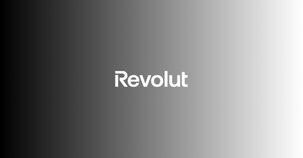 A Revolut está transformando sua conta global em uma máquina de pontos com uma oferta por tempo limitado de até 5.000 RevPoints para novos clientes. A fintech quer que os usuários testem a conta multimoeda, o cartão internacional e o câmbio em tempo real, com recompensas ligadas a gastos no cartão e conversão de moeda.

A promoção exige R$ 150 em gastos no cartão para liberar 2.000 RevPoints e pelo menos US$ 500 em conversão de moeda para mais 3.000 pontos, tudo em até 60 dias após a abertura da conta. A Revolut também destaca IOF zero na compra de moeda estrangeira e limites de spread reduzido conforme o plano, além do lançamento gradual da função crédito. A oferta aumenta a pressão sobre serviços de transferência internacional e multimoeda como o Wise.