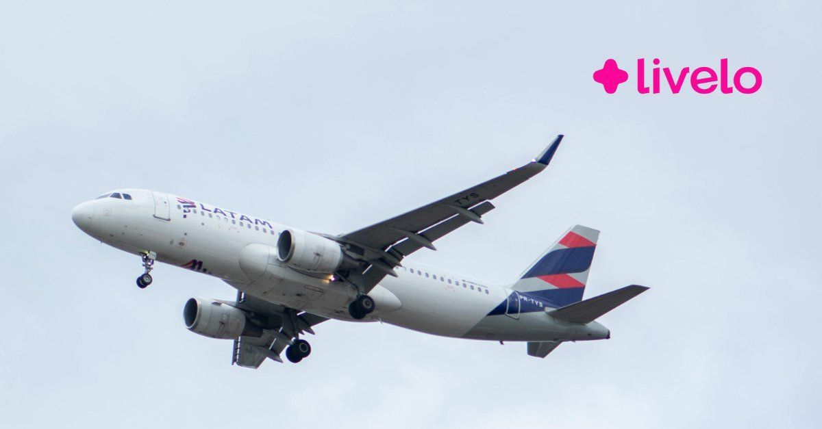 Uma nova promoção da Livelo permite transferir pontos para o LATAM Pass na modalidade pontos + dinheiro e chegar a um custo por milheiro de R$ 23,58. A campanha oferece 25% de bônus para todos os clientes LATAM Pass, com transferência mínima de 12.000 pontos.

O pagamento pode ser feito via Pix com 5% de desconto ou parcelado em até 6x sem juros nos principais cartões. Assinantes do Clube Livelo também podem usar o cupom PPCLUBELIVELO para ganhar até 300% de bônus em pontos ao longo de 12 meses.

A oferta é válida até amanhã (22), e o CPM pode variar conforme a quantidade comprada. Confirme todos os valores antes de concluir a transferência.